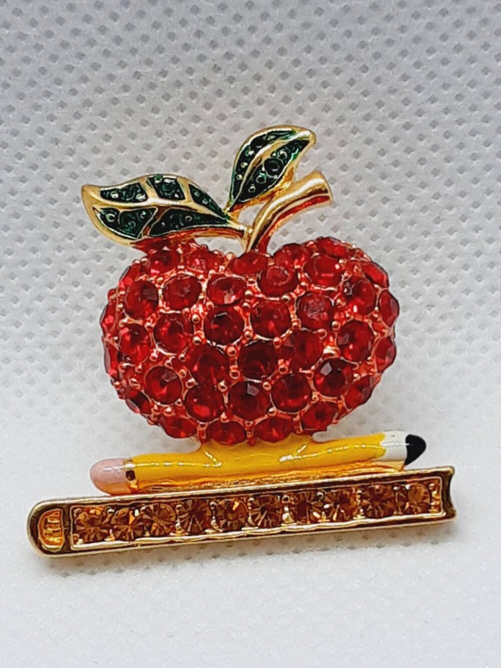 NEW Teacher's Apple Put 'Em Pin - Picture 9 of 9